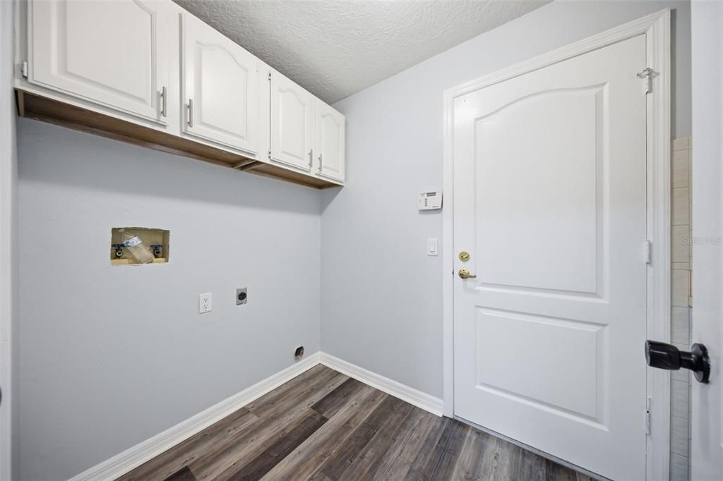 En Venta: $679,000 (4 camas, 3 baños, 2805 Pies cuadrados)