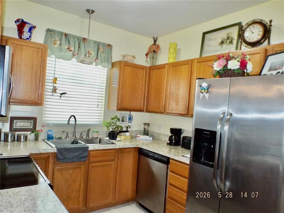 For Sale: $249,900 (2 beds, 1 baths, 1250 Square Feet)
