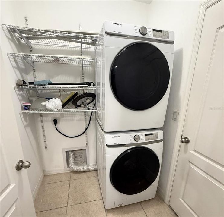For Sale: $389,000 (3 beds, 2 baths, 1541 Square Feet)