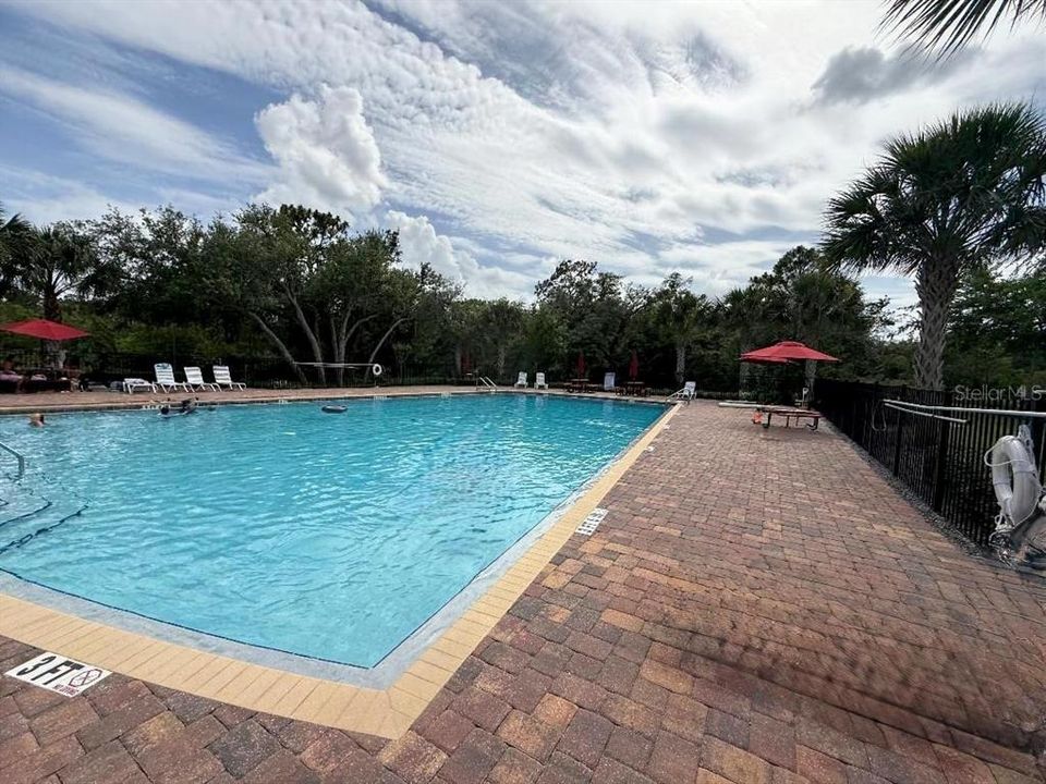 For Sale: $389,000 (3 beds, 2 baths, 1541 Square Feet)