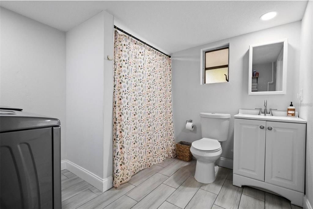 For Sale: $284,995 (2 beds, 1 baths, 1175 Square Feet)