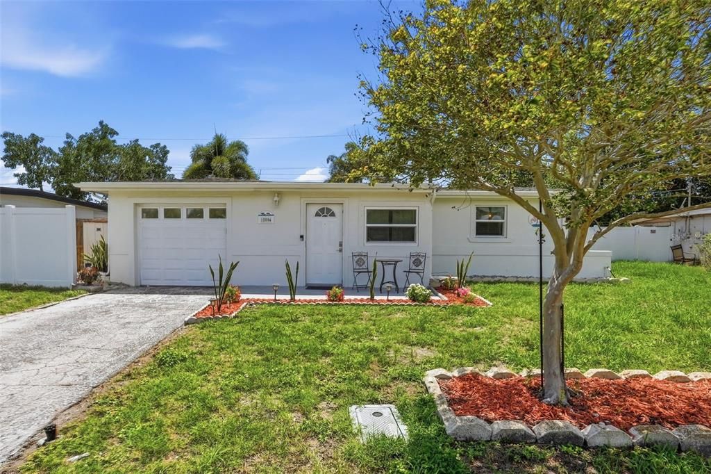 Recently Sold: $399,900 (3 beds, 2 baths, 1172 Square Feet)