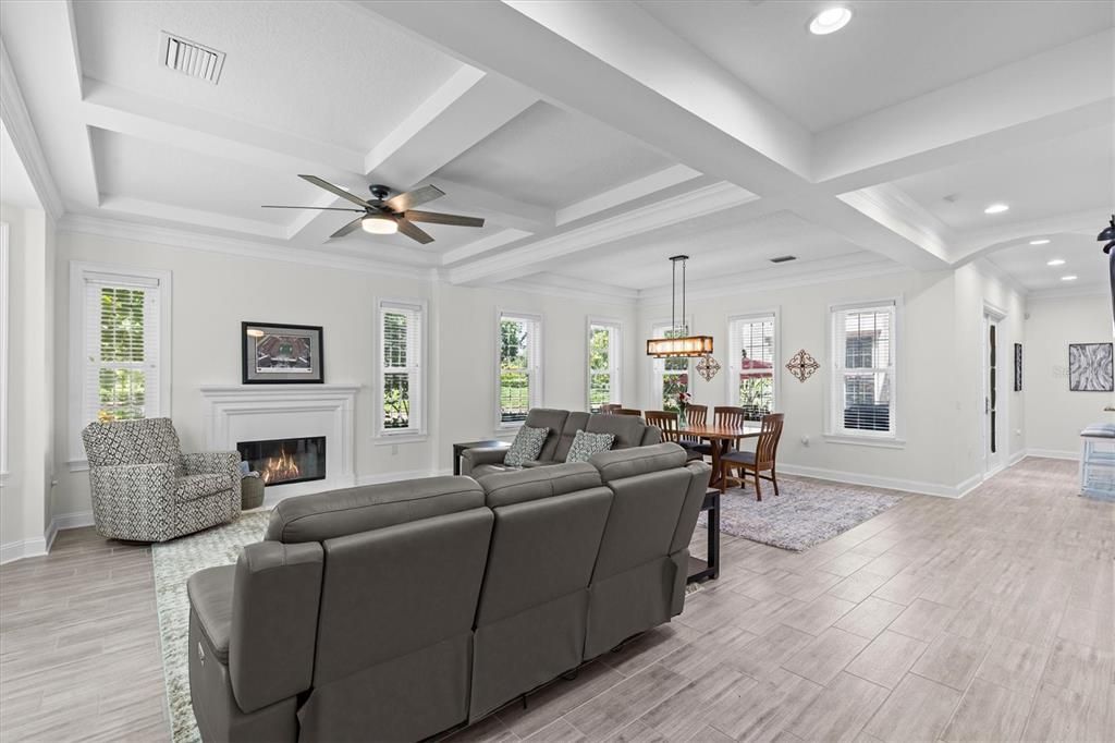 For Sale: $875,000 (4 beds, 4 baths, 3660 Square Feet)