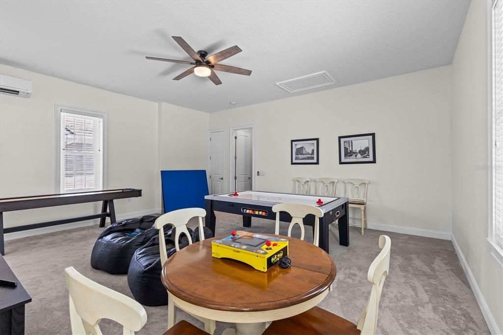 For Sale: $875,000 (4 beds, 4 baths, 3660 Square Feet)