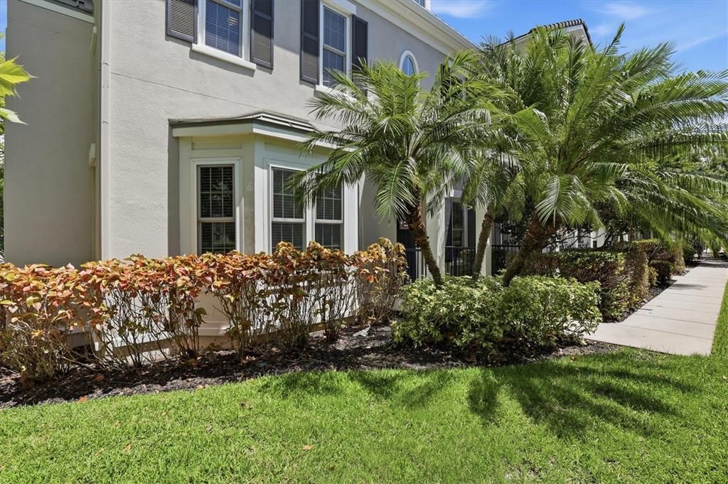 For Sale: $875,000 (4 beds, 4 baths, 3660 Square Feet)