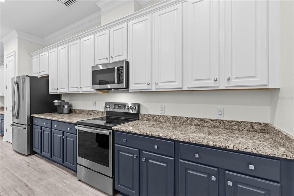 For Sale: $875,000 (4 beds, 4 baths, 3660 Square Feet)