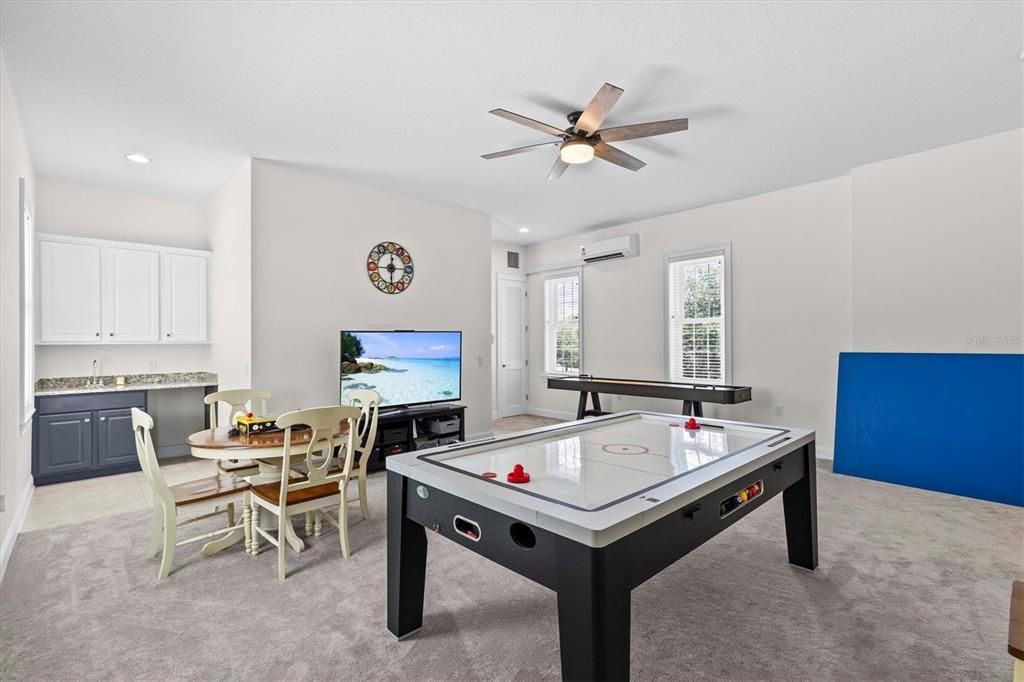 For Sale: $875,000 (4 beds, 4 baths, 3660 Square Feet)