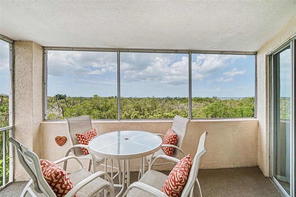 For Sale: $279,000 (3 beds, 2 baths, 1349 Square Feet)