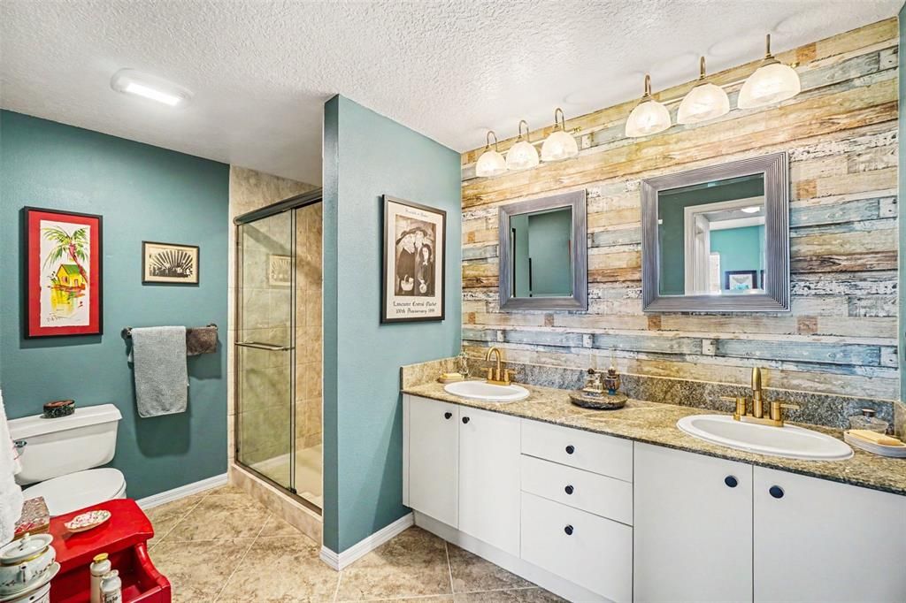 For Sale: $279,000 (3 beds, 2 baths, 1349 Square Feet)