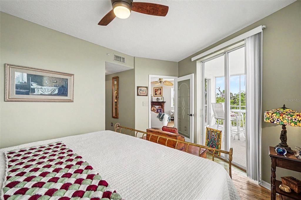 For Sale: $279,000 (3 beds, 2 baths, 1349 Square Feet)