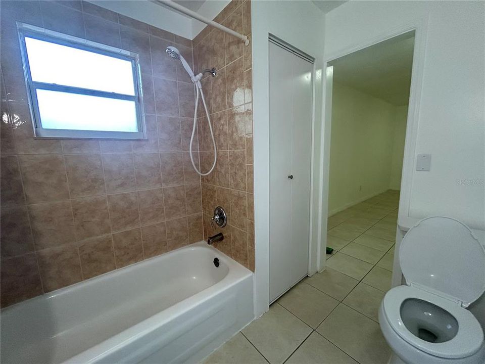 For Sale: $329,999 (2 beds, 2 baths, 1152 Square Feet)