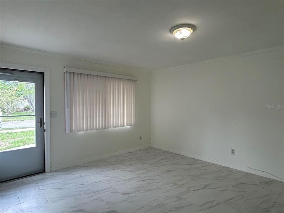 For Sale: $329,999 (2 beds, 2 baths, 1152 Square Feet)
