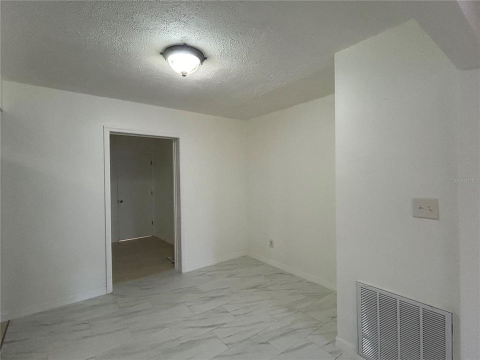 For Sale: $329,999 (2 beds, 2 baths, 1152 Square Feet)