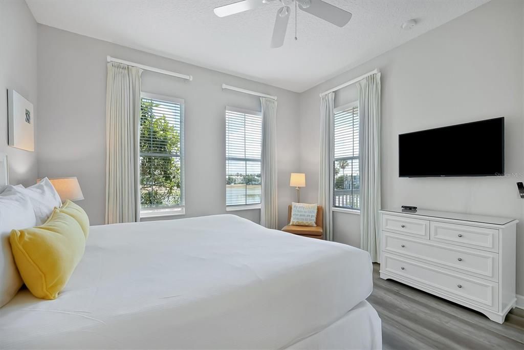 For Sale: $630,000 (4 beds, 2 baths, 2296 Square Feet)