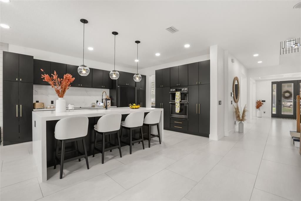 For Sale: $1,180,000 (6 beds, 4 baths, 4273 Square Feet)