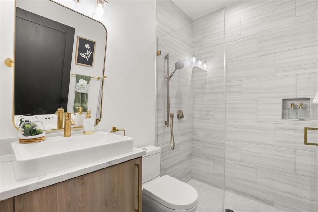 For Sale: $1,180,000 (6 beds, 4 baths, 4273 Square Feet)