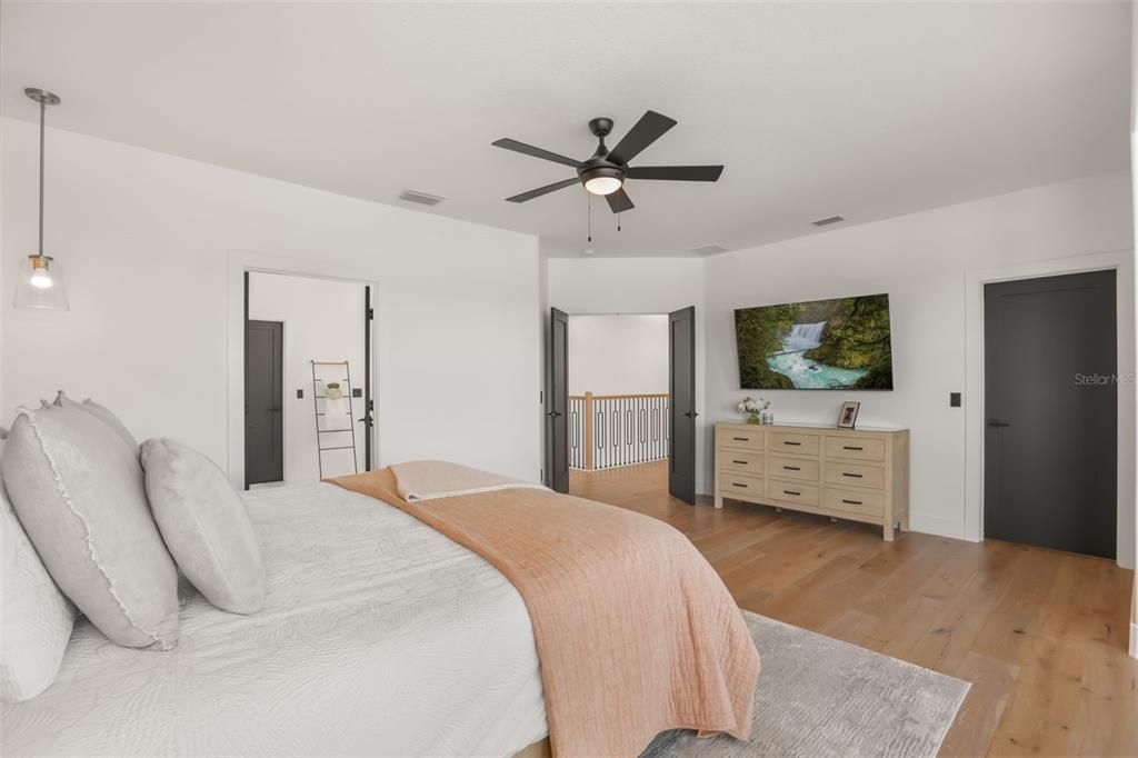 For Sale: $1,180,000 (6 beds, 4 baths, 4273 Square Feet)