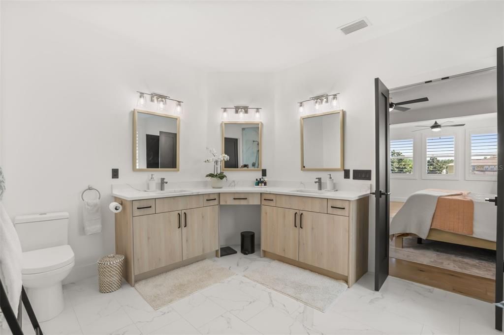 For Sale: $1,180,000 (6 beds, 4 baths, 4273 Square Feet)