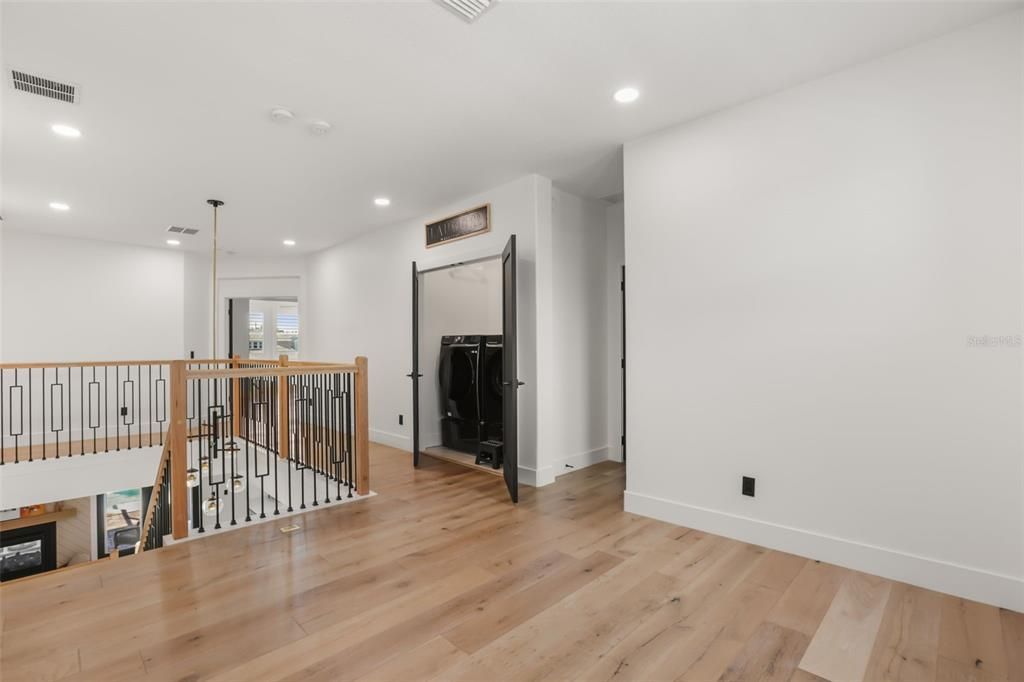 For Sale: $1,180,000 (6 beds, 4 baths, 4273 Square Feet)