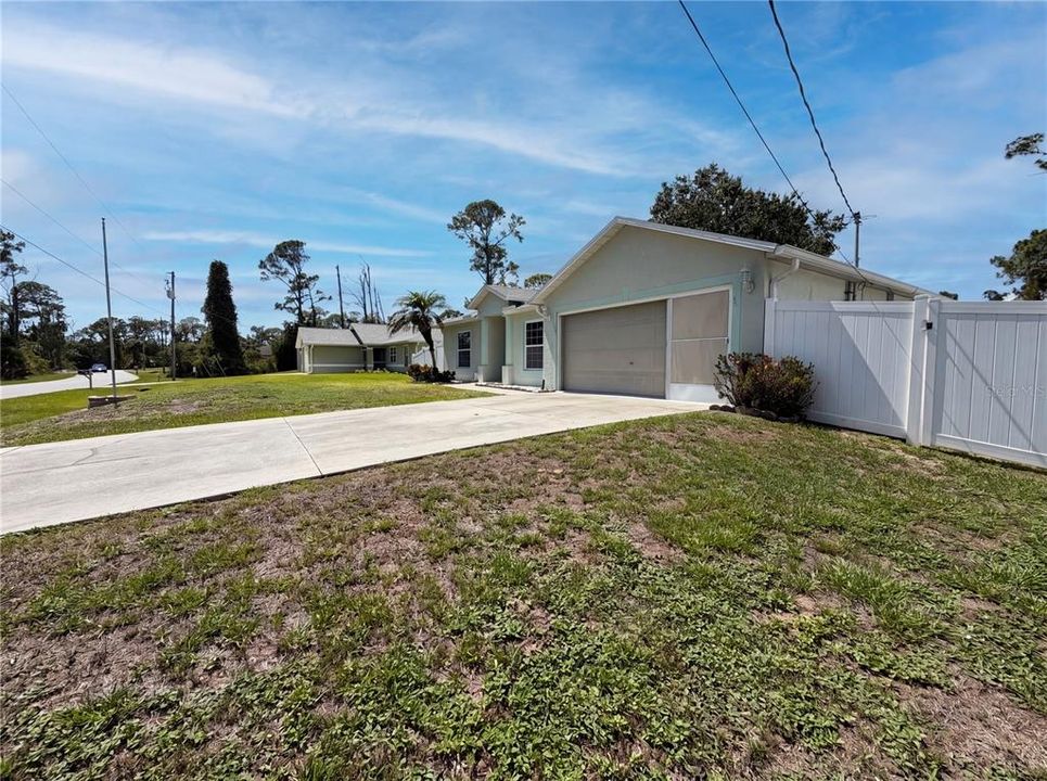 For Sale: $280,000 (3 beds, 2 baths, 1640 Square Feet)