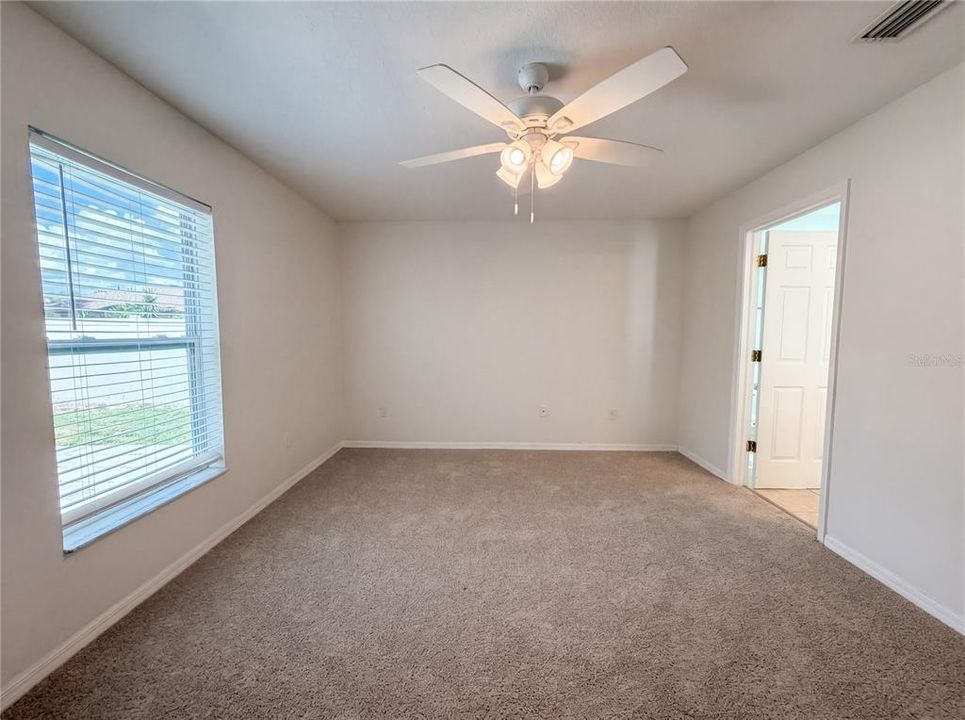 For Sale: $280,000 (3 beds, 2 baths, 1640 Square Feet)