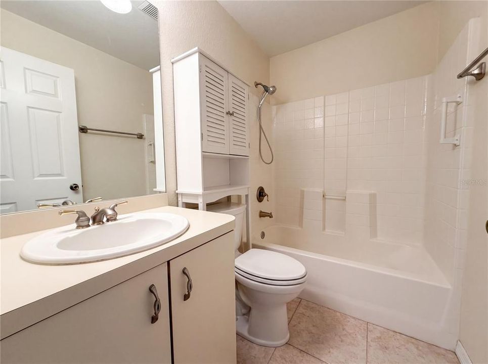 For Sale: $280,000 (3 beds, 2 baths, 1640 Square Feet)