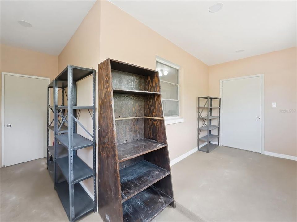 For Rent: $2,895 (4 beds, 2 baths, 2176 Square Feet)