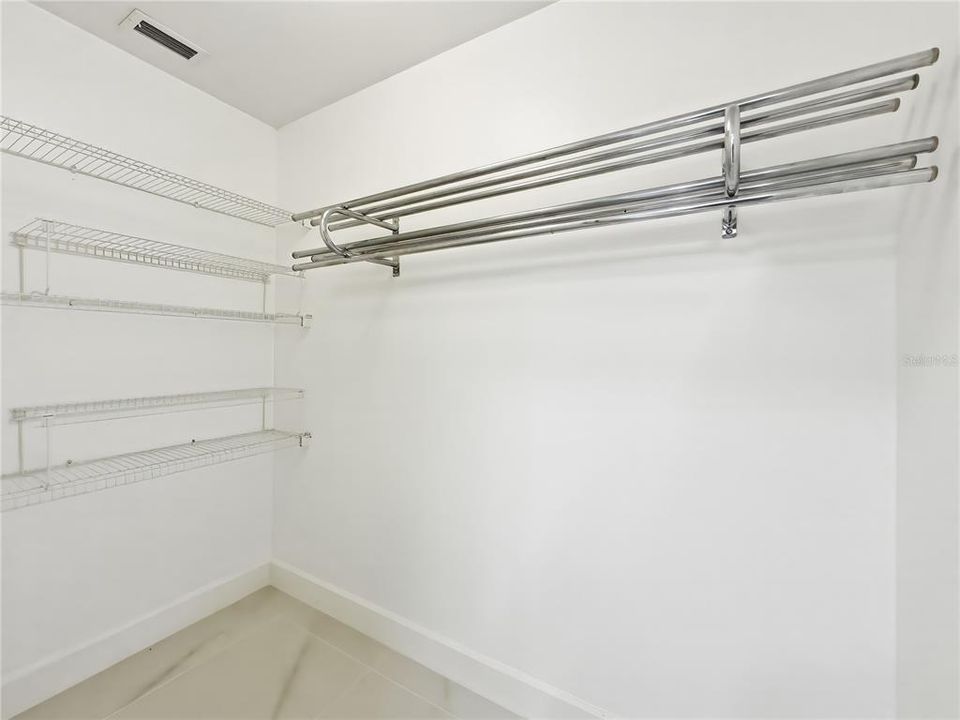 For Rent: $2,895 (4 beds, 2 baths, 2176 Square Feet)