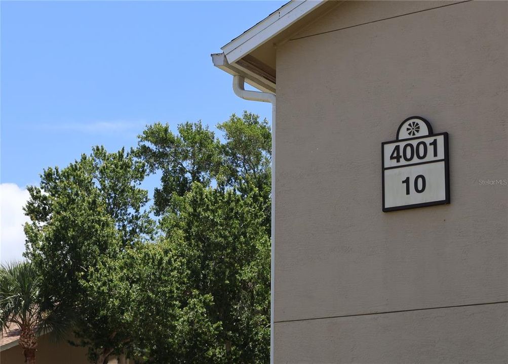 For Sale: $209,000 (2 beds, 2 baths, 972 Square Feet)