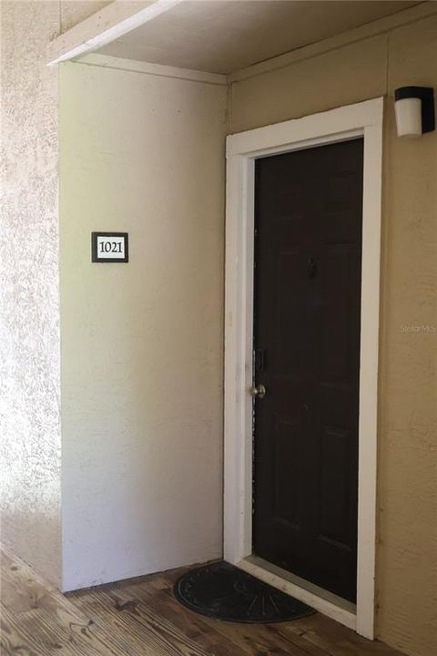 For Sale: $209,000 (2 beds, 2 baths, 972 Square Feet)