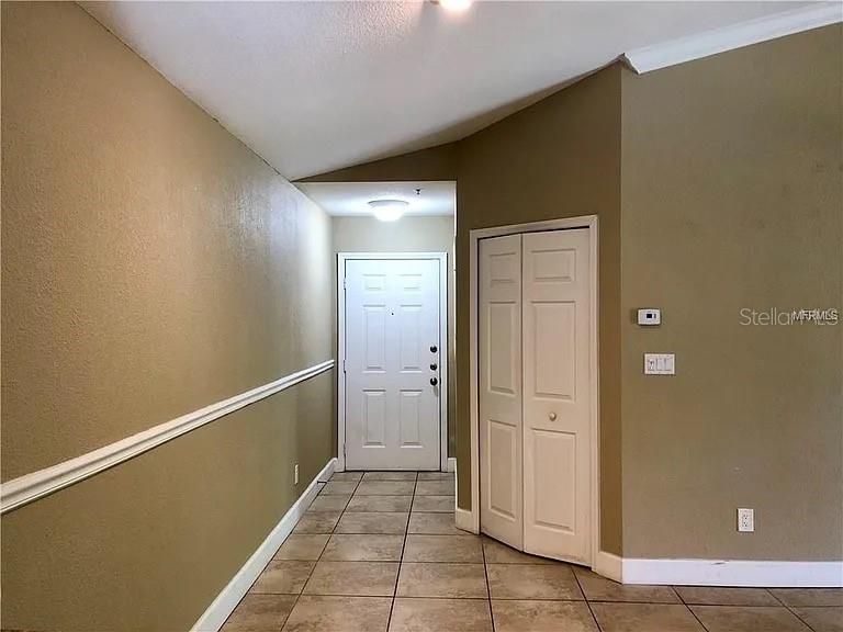For Sale: $209,000 (2 beds, 2 baths, 972 Square Feet)