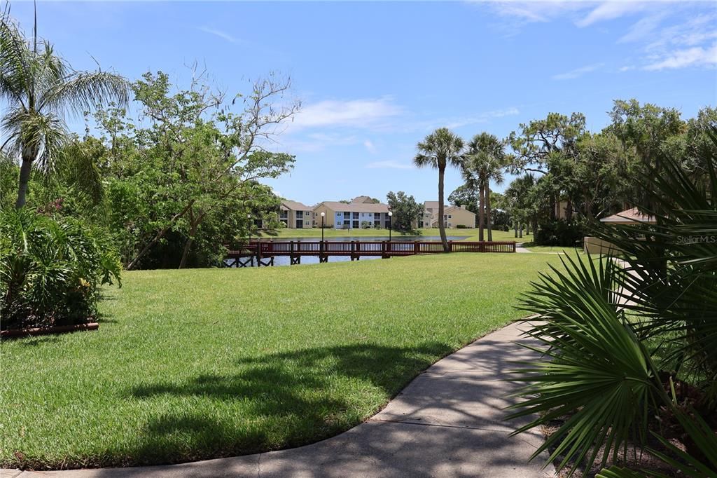 For Sale: $209,000 (2 beds, 2 baths, 972 Square Feet)