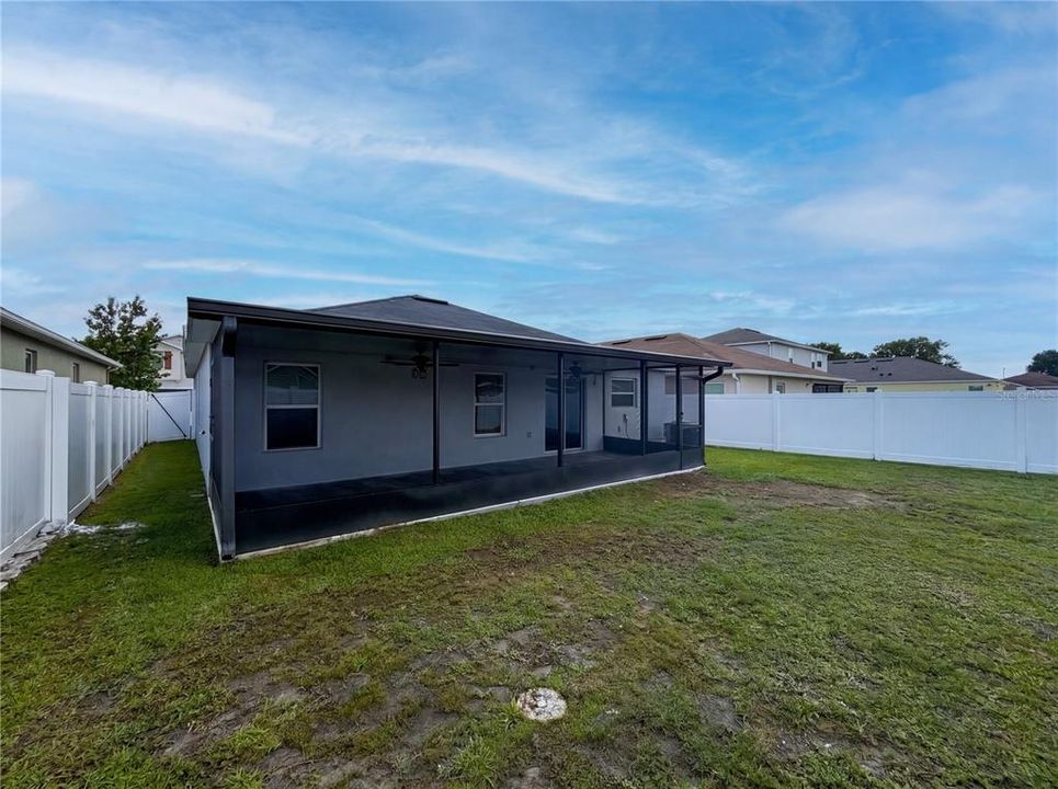 На продажу: $307,000 (4 спален, 2 ванн, 1868 Квадратных фут)