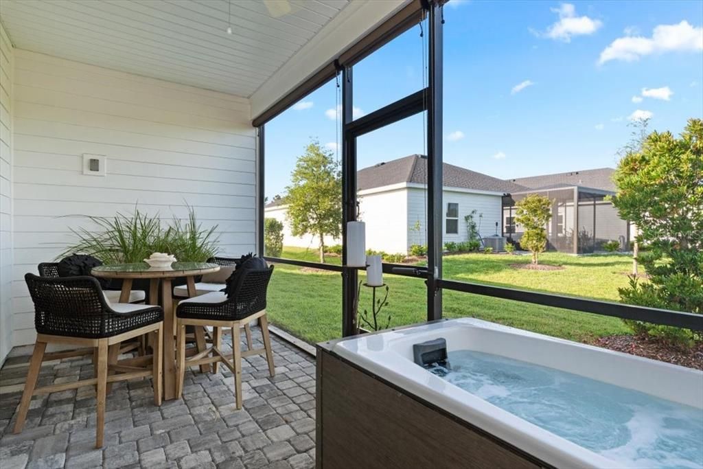 For Sale: $569,900 (3 beds, 3 baths, 2027 Square Feet)