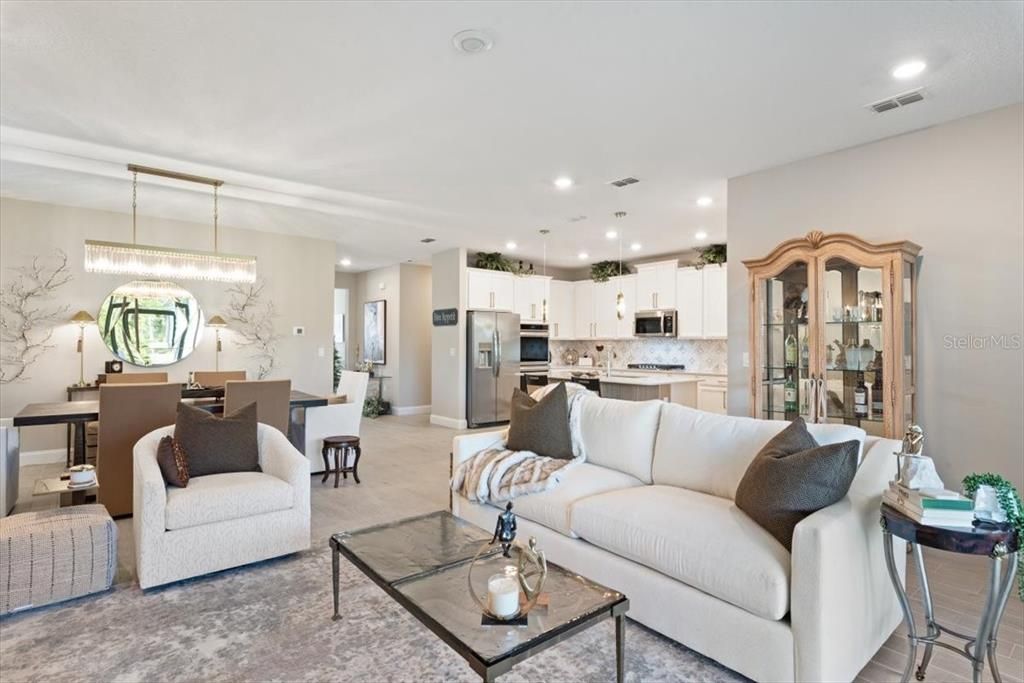 For Sale: $569,900 (3 beds, 3 baths, 2027 Square Feet)