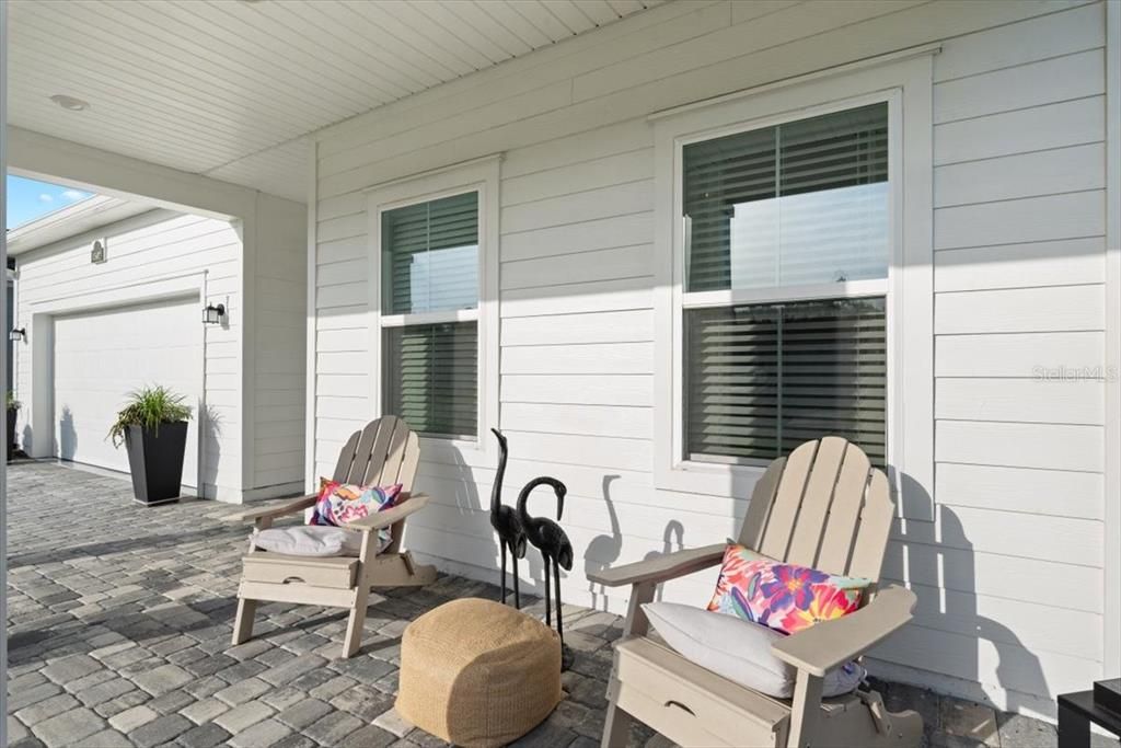 For Sale: $569,900 (3 beds, 3 baths, 2027 Square Feet)