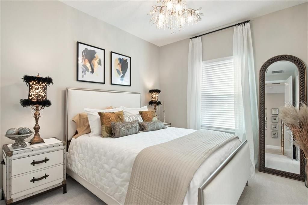 For Sale: $569,900 (3 beds, 3 baths, 2027 Square Feet)