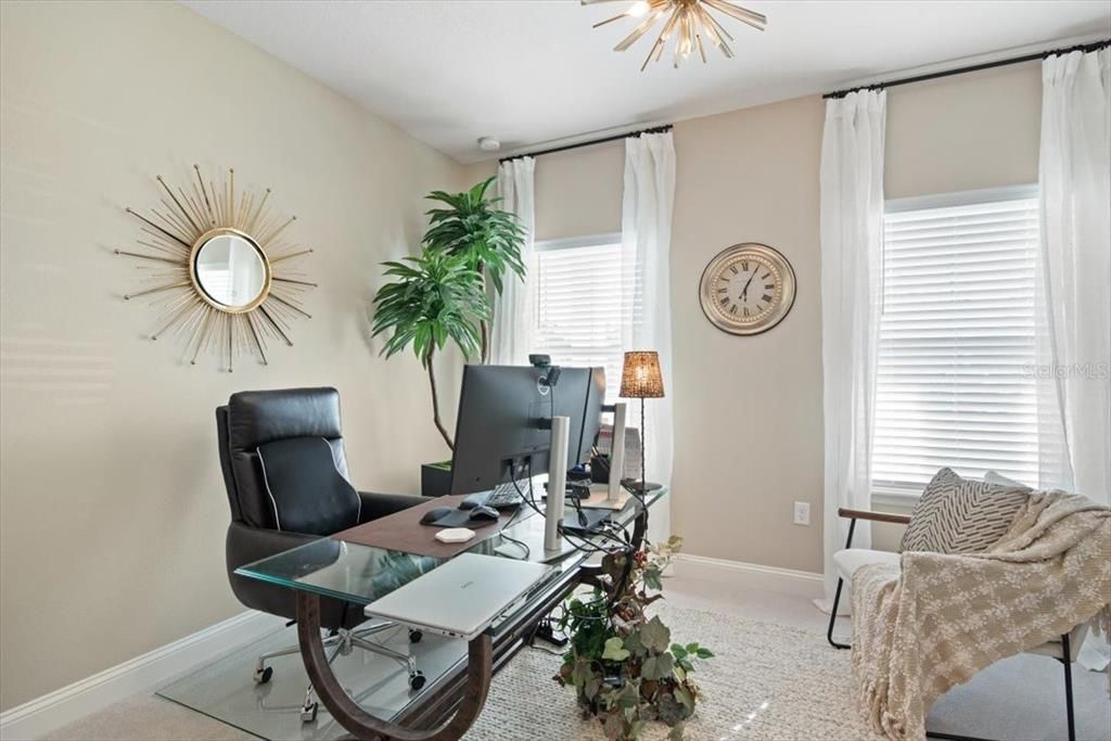 For Sale: $569,900 (3 beds, 3 baths, 2027 Square Feet)