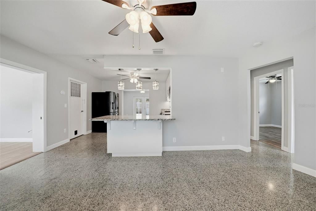 For Sale: $424,900 (3 beds, 2 baths, 1290 Square Feet)