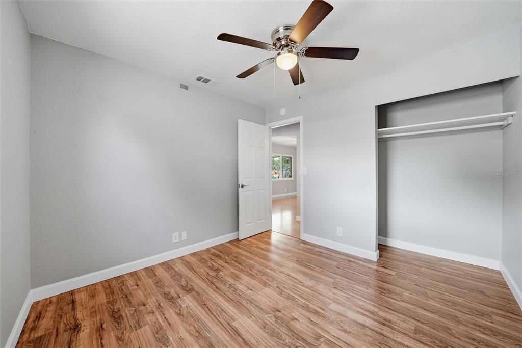 For Sale: $424,900 (3 beds, 2 baths, 1290 Square Feet)