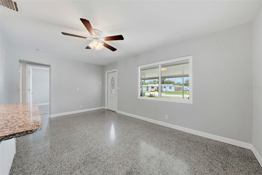 For Sale: $424,900 (3 beds, 2 baths, 1290 Square Feet)