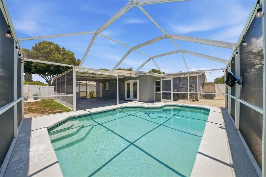 For Sale: $424,900 (3 beds, 2 baths, 1290 Square Feet)