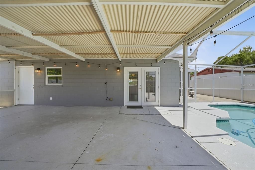 For Sale: $424,900 (3 beds, 2 baths, 1290 Square Feet)