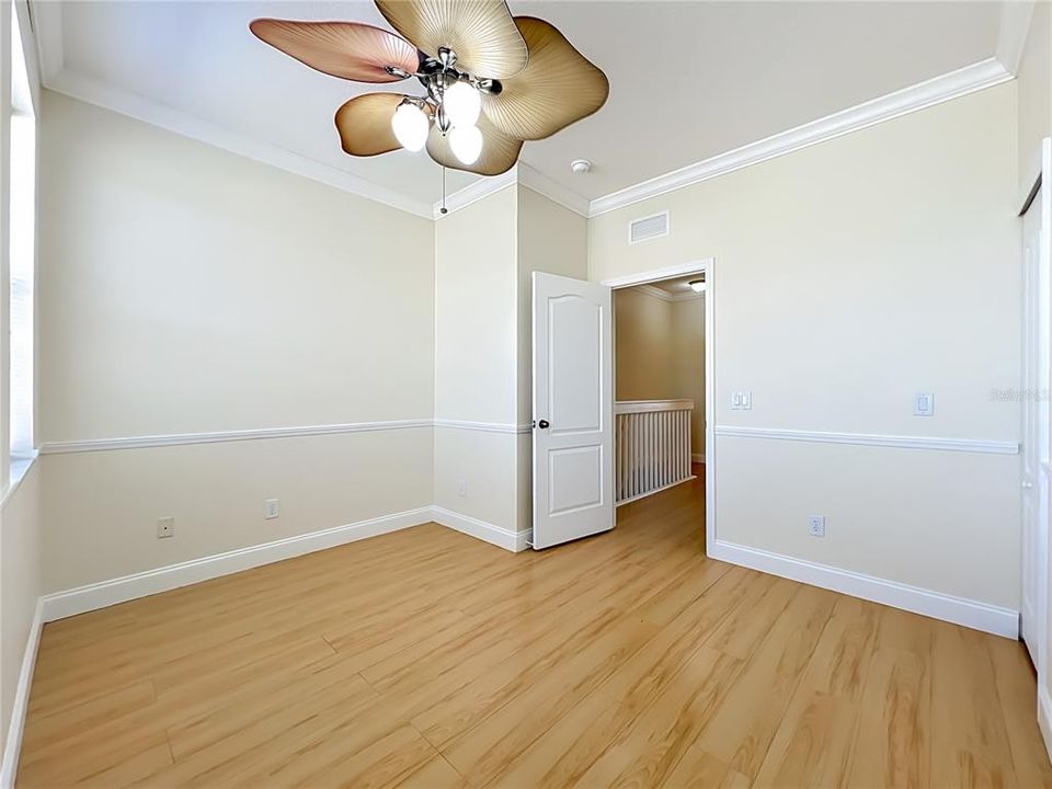 For Sale: $350,000 (2 beds, 2 baths, 1232 Square Feet)