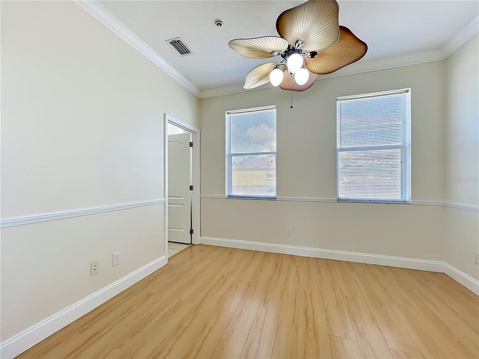 For Sale: $350,000 (2 beds, 2 baths, 1232 Square Feet)
