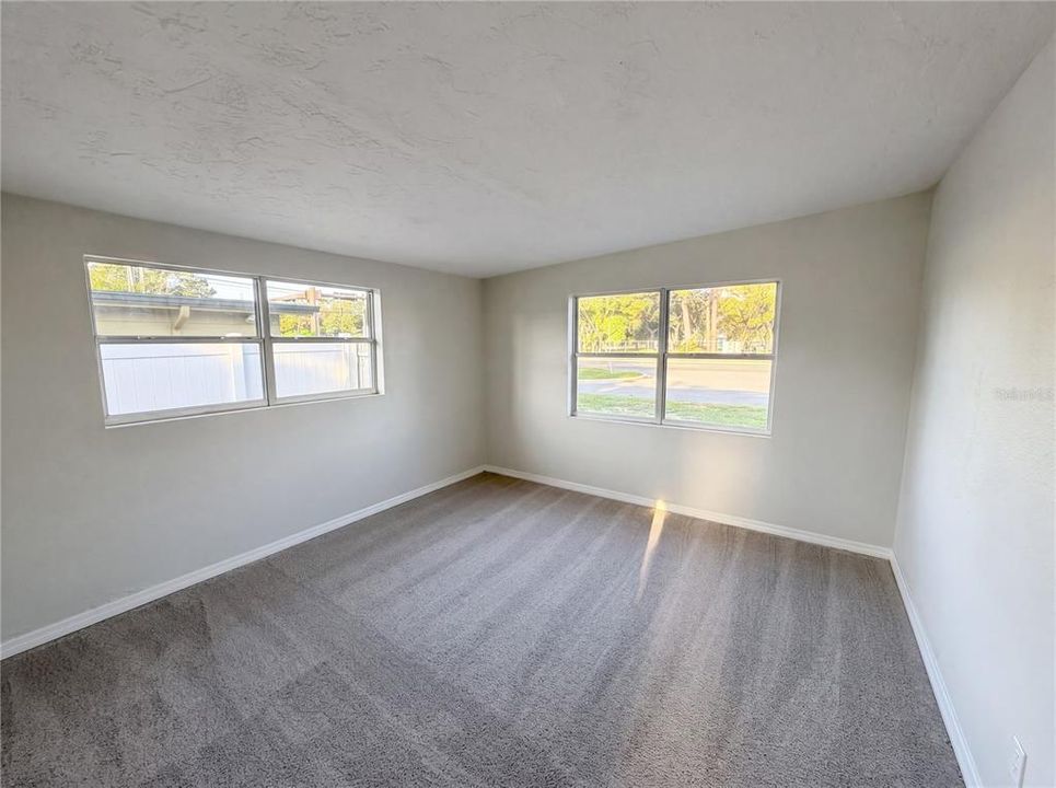 For Sale: $262,000 (2 beds, 1 baths, 763 Square Feet)