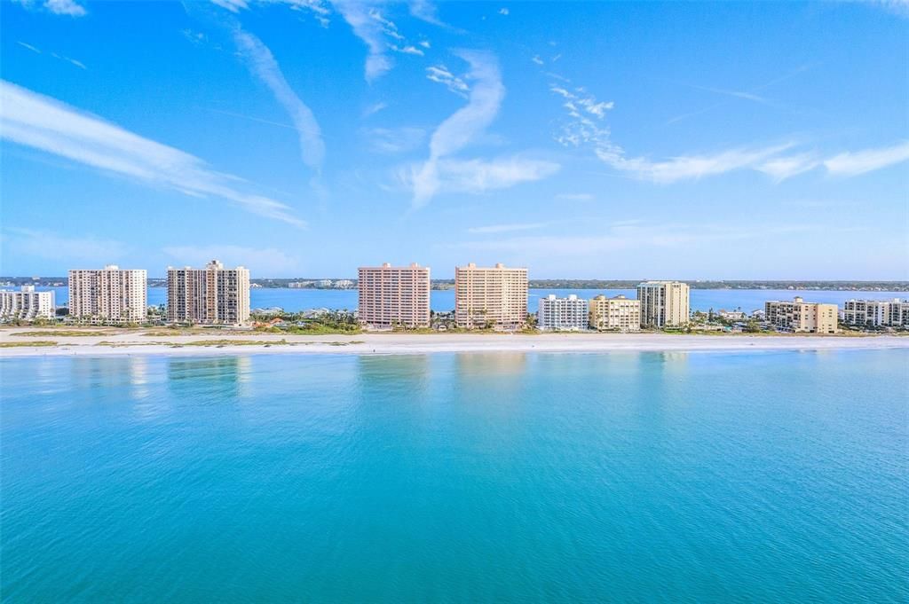For Rent: $5,000 (2 beds, 2 baths, 2005 Square Feet)