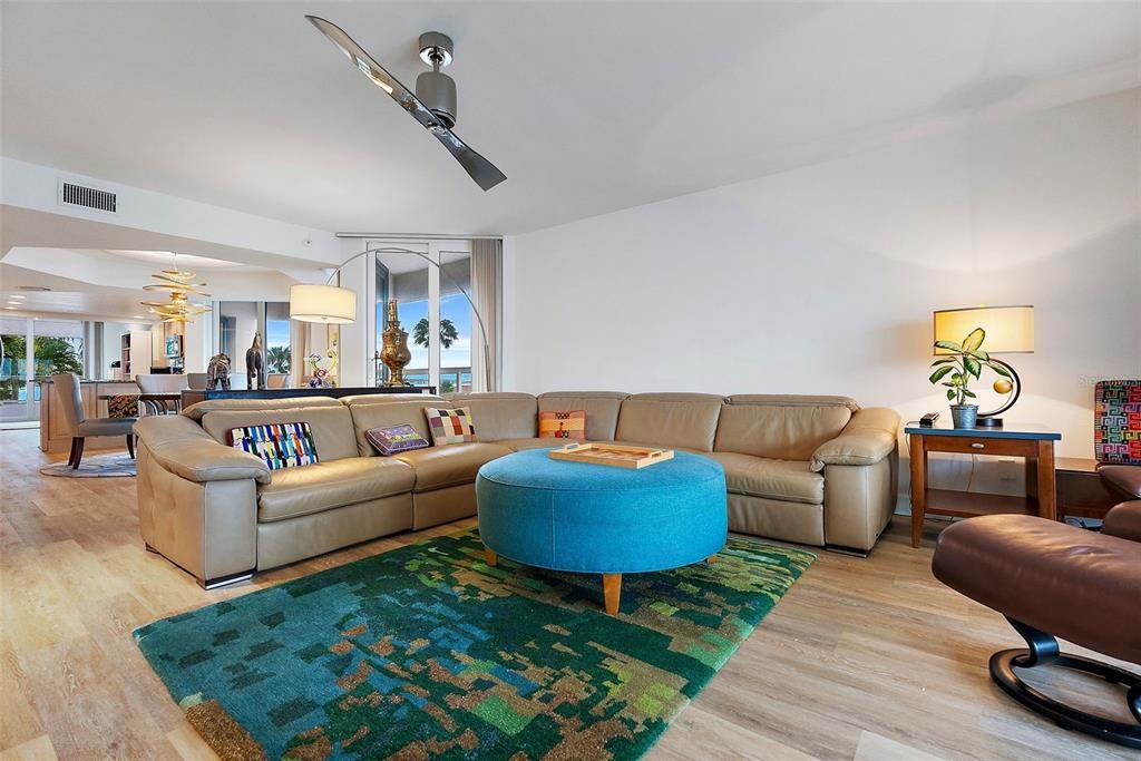 For Rent: $5,000 (2 beds, 2 baths, 2005 Square Feet)