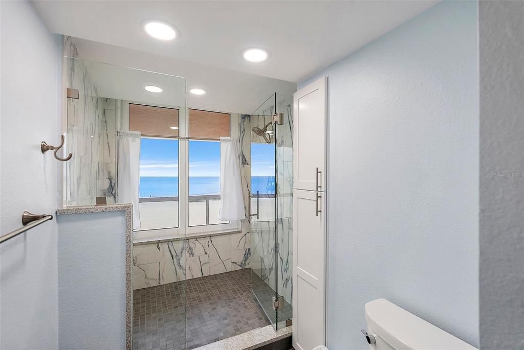 For Rent: $5,000 (2 beds, 2 baths, 2005 Square Feet)