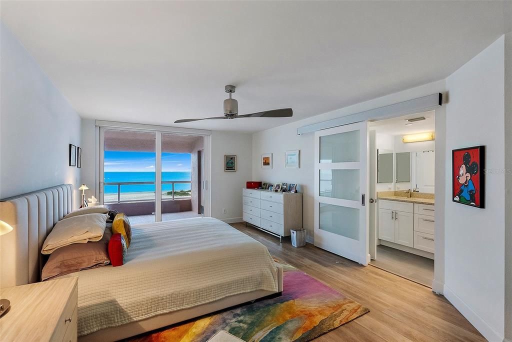 For Rent: $5,000 (2 beds, 2 baths, 2005 Square Feet)